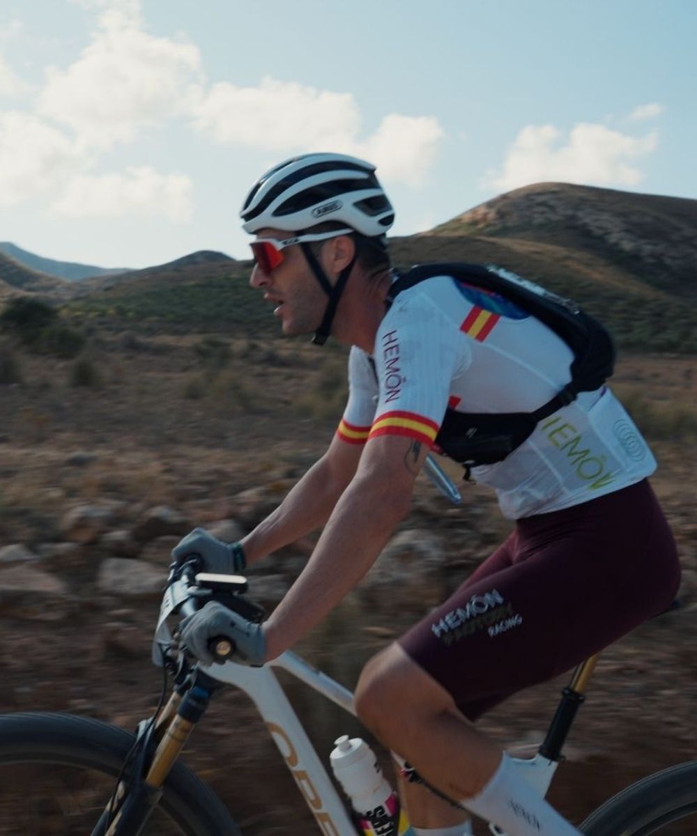 RACE JERSEY